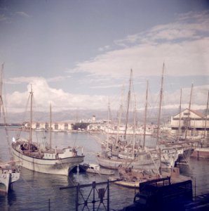 Boten in de haven van Beirout, Bestanddeelnr 255-9782