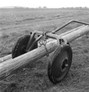 Bosbewerking, boomstammen, werktuigen, Bestanddeelnr 251-7990