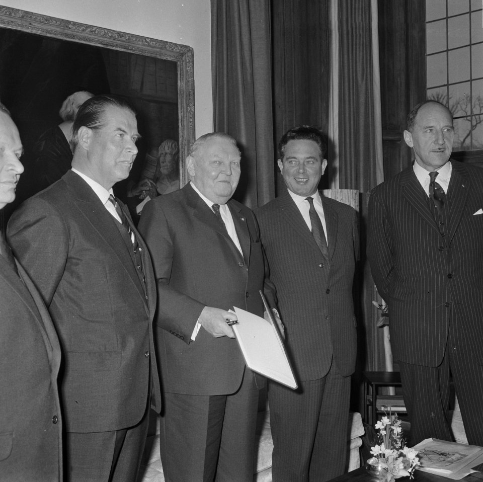 Bondskanselier Ludwig Erhard in Holland, bondskanselier Erhard bracht bezoek aan, Bestanddeelnr 916-1269