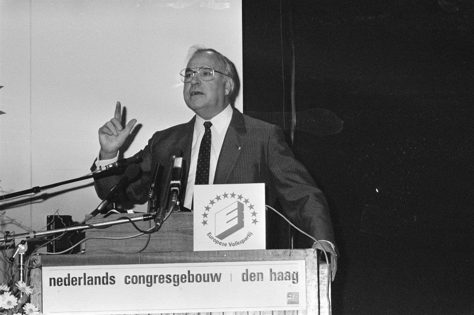 Bondskanselier Kohl van West-Duitsland aan het woord, Bestanddeelnr 933-6220