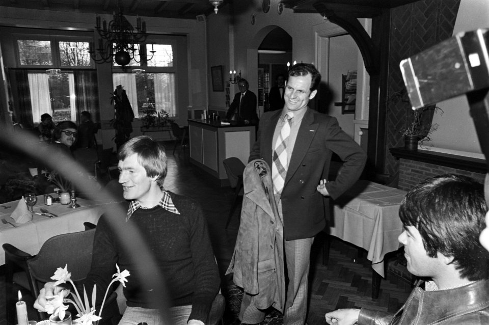 Bondscoach Leen Pfrommer (r) en Piet Kleine (l), Bestanddeelnr 929-1138