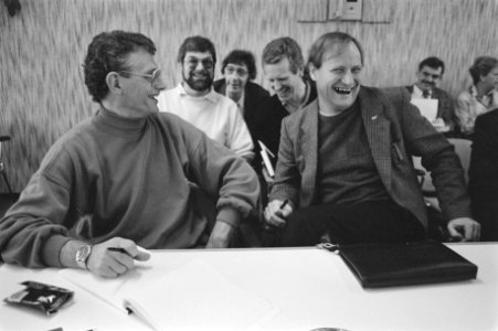 Bondsvergadering Industriebond FNV nieuwe bestuursleden H. Krul (l) en N. Broe, Bestanddeelnr 934-1717