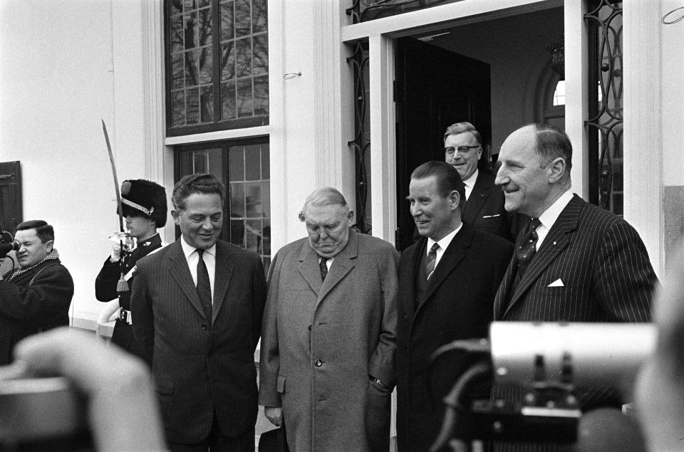 Bondskanselier Ludwig Erhard in Holland, bondskanselier Erhard bracht bezoek aan, Bestanddeelnr 916-1273