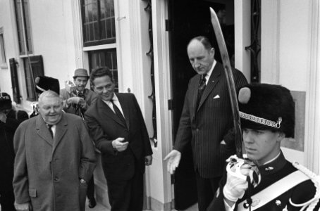 Bondskanselier Ludwig Erhard in Holland, bondskanselier Erhard bracht bezoek aan, Bestanddeelnr 916-1275