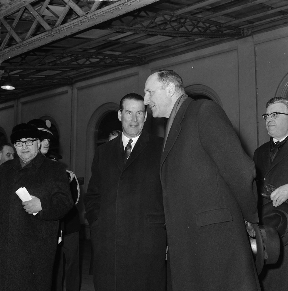 Bondskanselier Ludwig Erhard in Holland, Luns en Schroder, Bestanddeelnr 916-1256