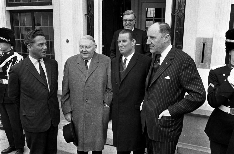 Bondskanselier Ludwig Erhard in Holland, bondskanselier Erhard bracht bezoek aan, Bestanddeelnr 916-1276