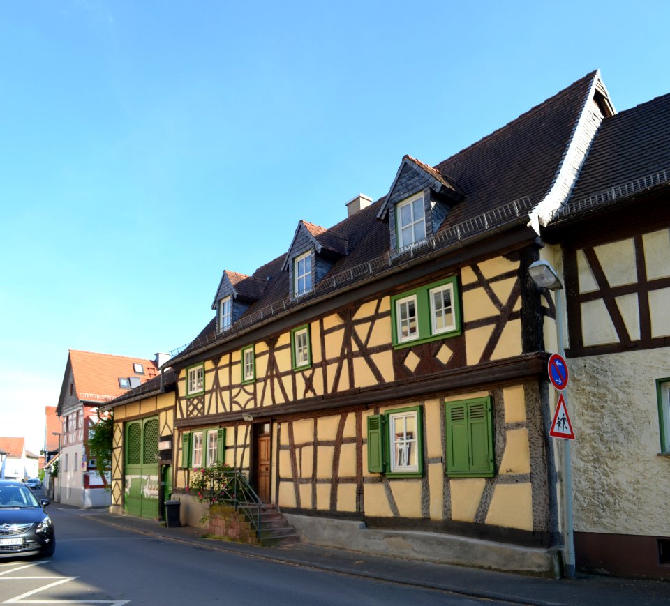Bommersheim, Lange Straße 75