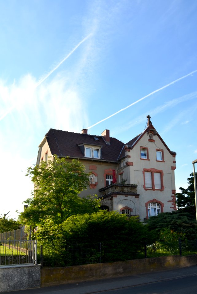 Bommersheim, An der Friedenslinde 3