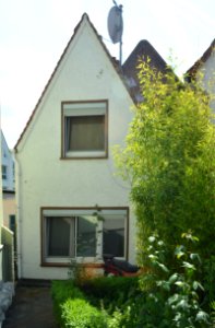 Bonames, Am Burghof 23