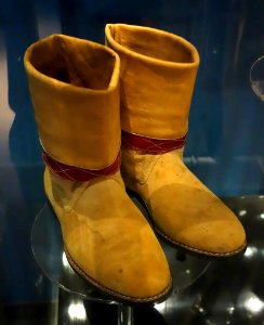 Boots belonging to Winston Churchill, Portuguese in style - Bata Shoe Museum - DSC00322