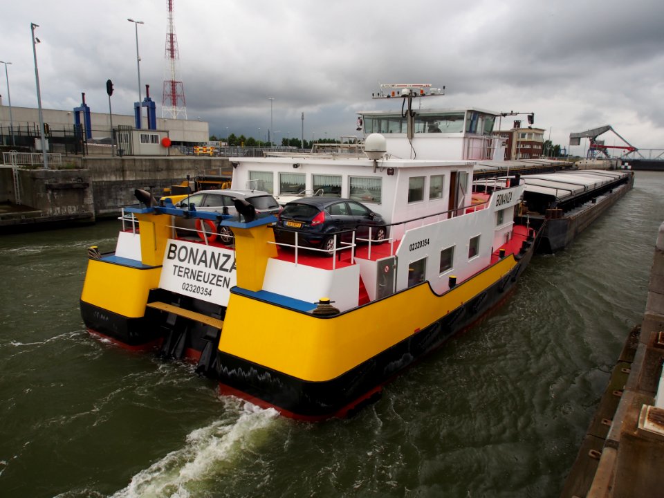 Bonanza - ENI 02320254, Van Cauwelaertsluis, Port of Antwerp pic3