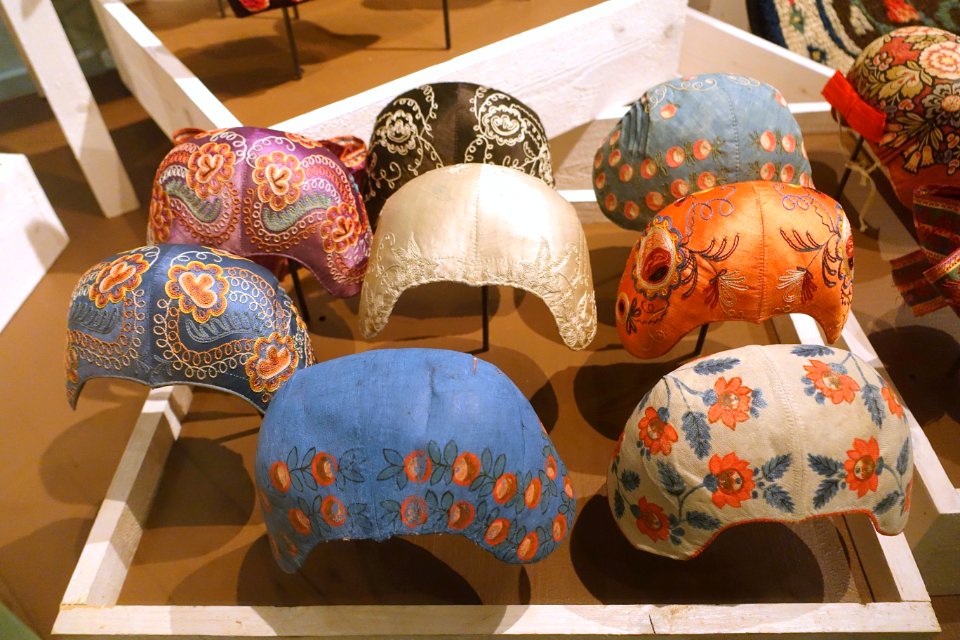 Bonnets - Nordiska museet - Stockholm, Sweden - DSC09884