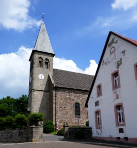 Bonenburg - Heilig-Kreuz-Kirche - 1