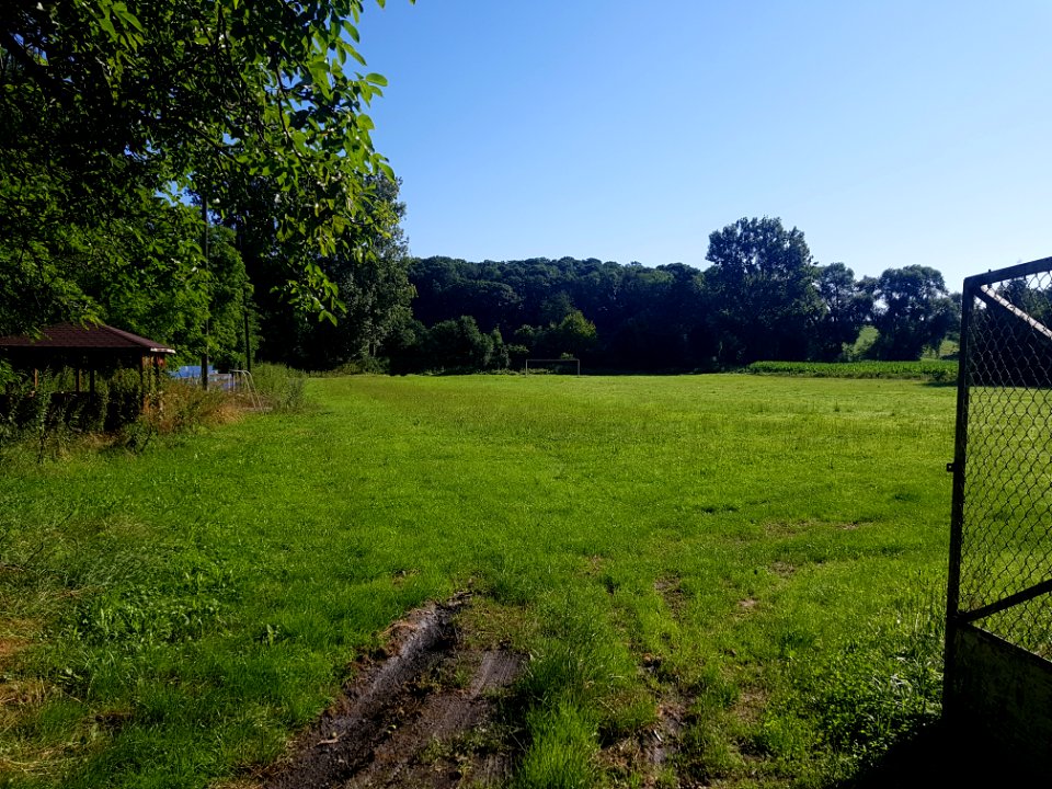 Boisko w Kozłówkach (1)