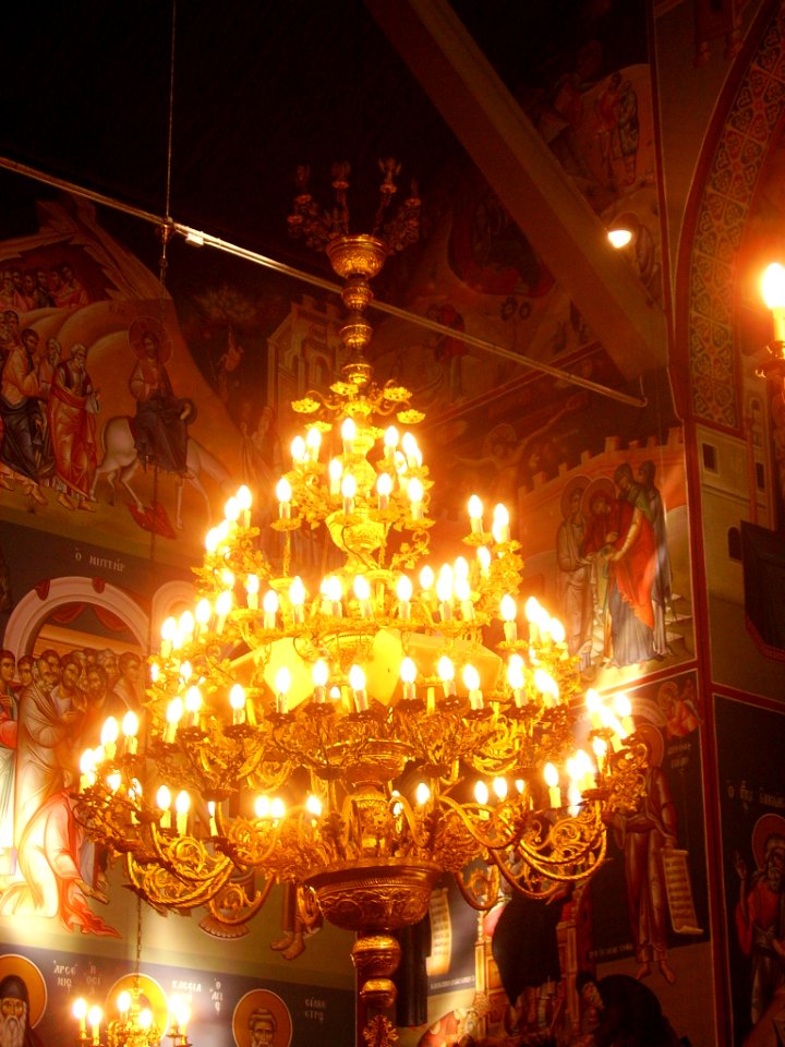 Bonn Griechisch-Orthodoxe Kathedrale Agia Trias Innen Leuchter