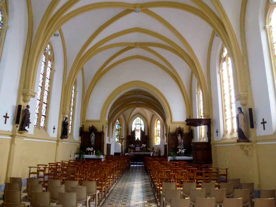 Bonningues-lès-Ardres (Pas-de-Calais) église, intérieur