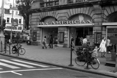 Bommeldingen bij zes Amerikaanse bedrijven in Amsterdam, exterieur Pan American , Bestanddeelnr 925-8354