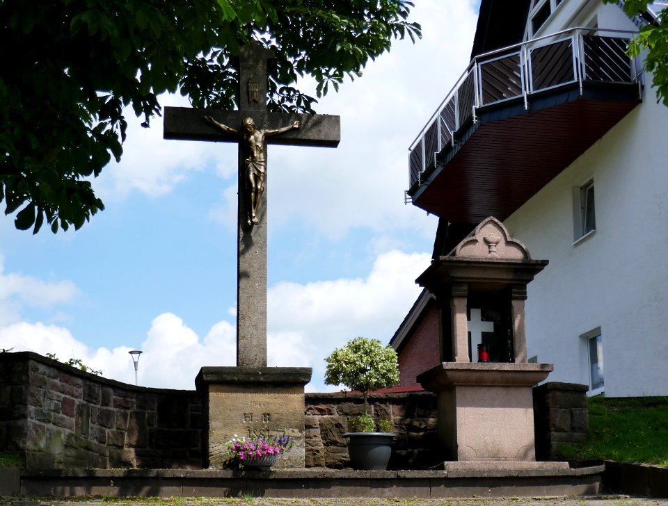 Bonenburg - Wegekreuz und Bildstock - Hölzerne Klinke 2