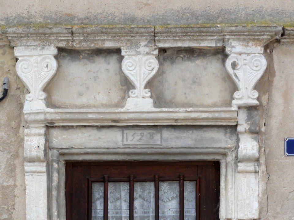 Borville (M-et-M) dessus de porte maison B