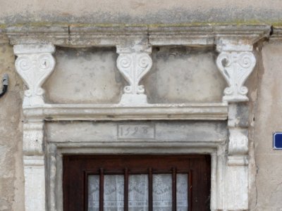Borville (M-et-M) dessus de porte maison B