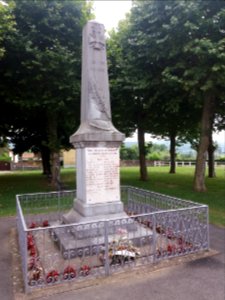 Bordes - Hautes-Pyrénées - Monument aux morts