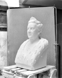 Borstbeeld Prinses Wilhelmina van Professor Wenckebach, Bestanddeelnr 905-4966