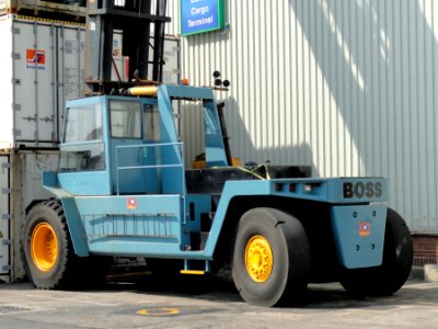 BOSS SISU forklift at Dover pic3