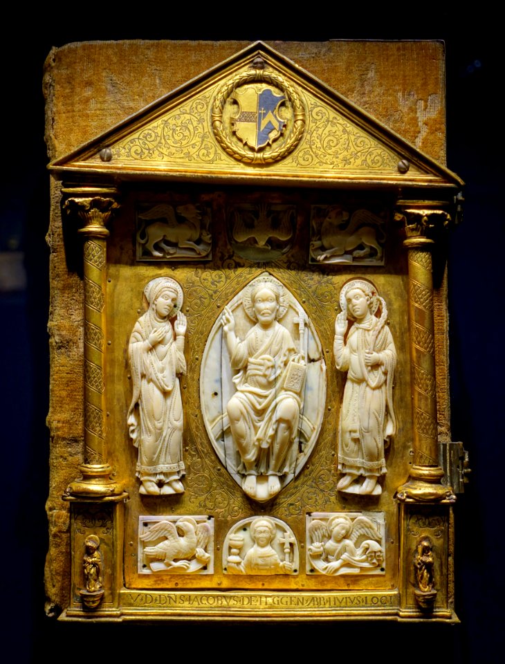 Book cover with evangelists, Köln, ivory from 1150-1175, surround c. 1580, walrus tooth, gilt copper, enamel - Hessisches Landesmuseum Darmstadt - Darmstadt, Germany - DSC00257