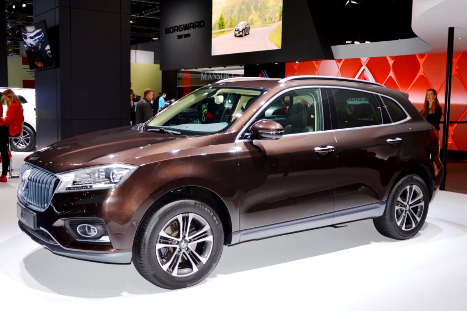 Borgward BX7 at IAA 2015. Spielvogel1