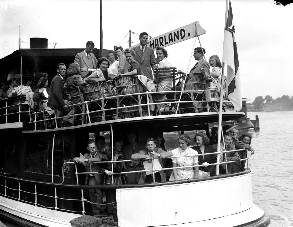 Boottocht Amsterdamse studenten (Lustrum), Bestanddeelnr 902-2471