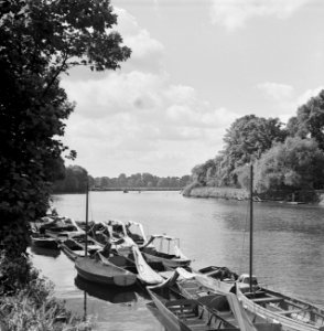 Bootjes in de rivier de Theems, Bestanddeelnr 191-0640