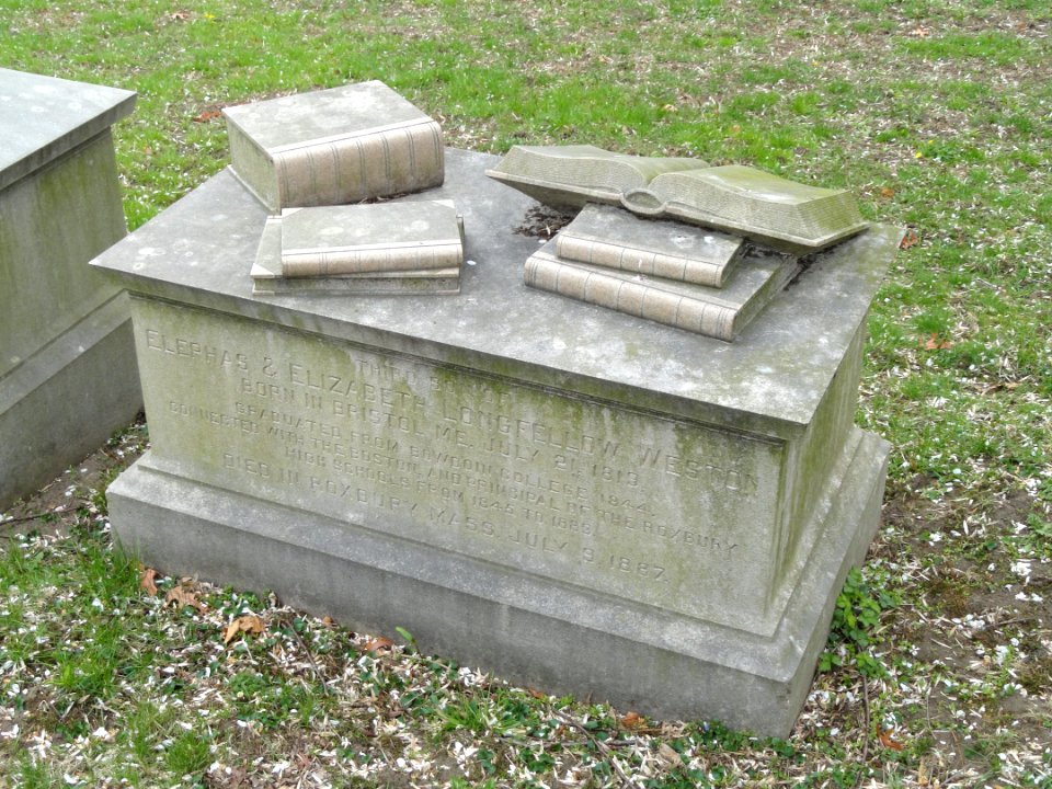 Books - Sculpture in Mount Auburn Cemetery - DSC06493