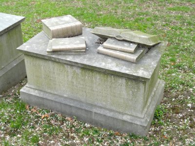 Books - Sculpture in Mount Auburn Cemetery - DSC06493