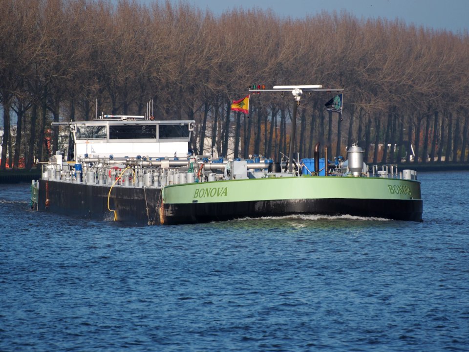Bonova, ENI 02328704 op het Amsterdam-Rijn kanaal, foto 3