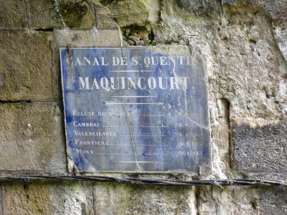 Bony (Aisne) Hameau de Macquincourt, Canal de Saint-Quentin plaque