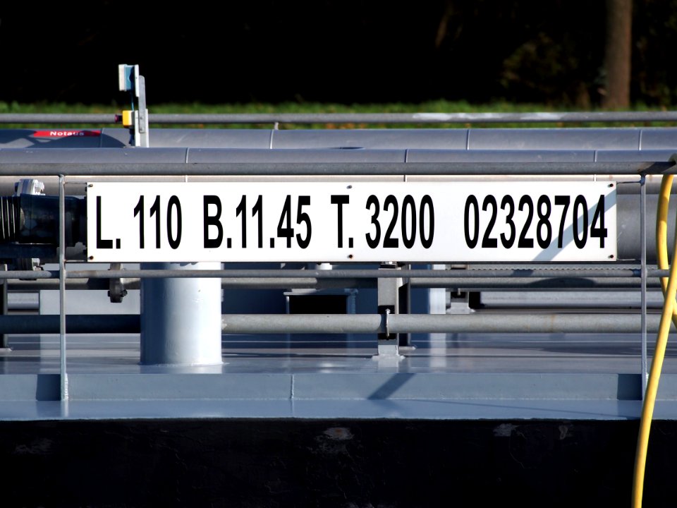 Bonova, ENI 02328704 op het Amsterdam-Rijn kanaal, foto 7