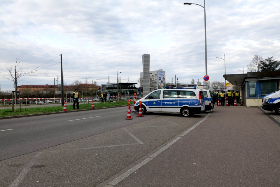 Border control checkpoint at Europe bridge German side 2020-03-16 28