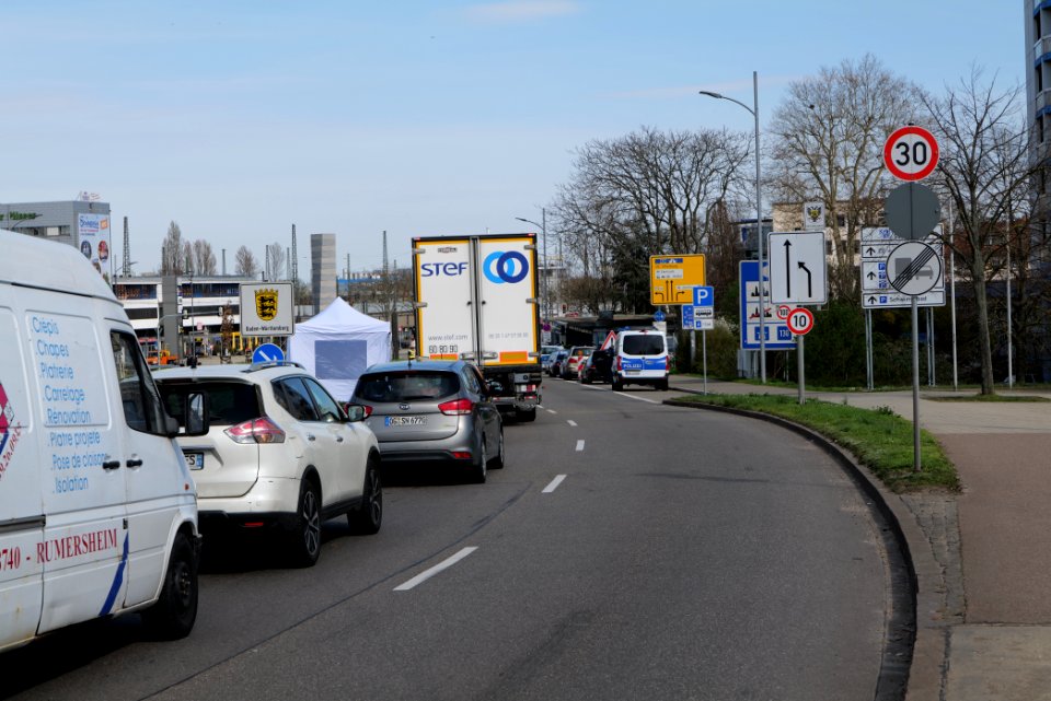 Border control checkpoint at Europe bridge German side 2020-03-16 03