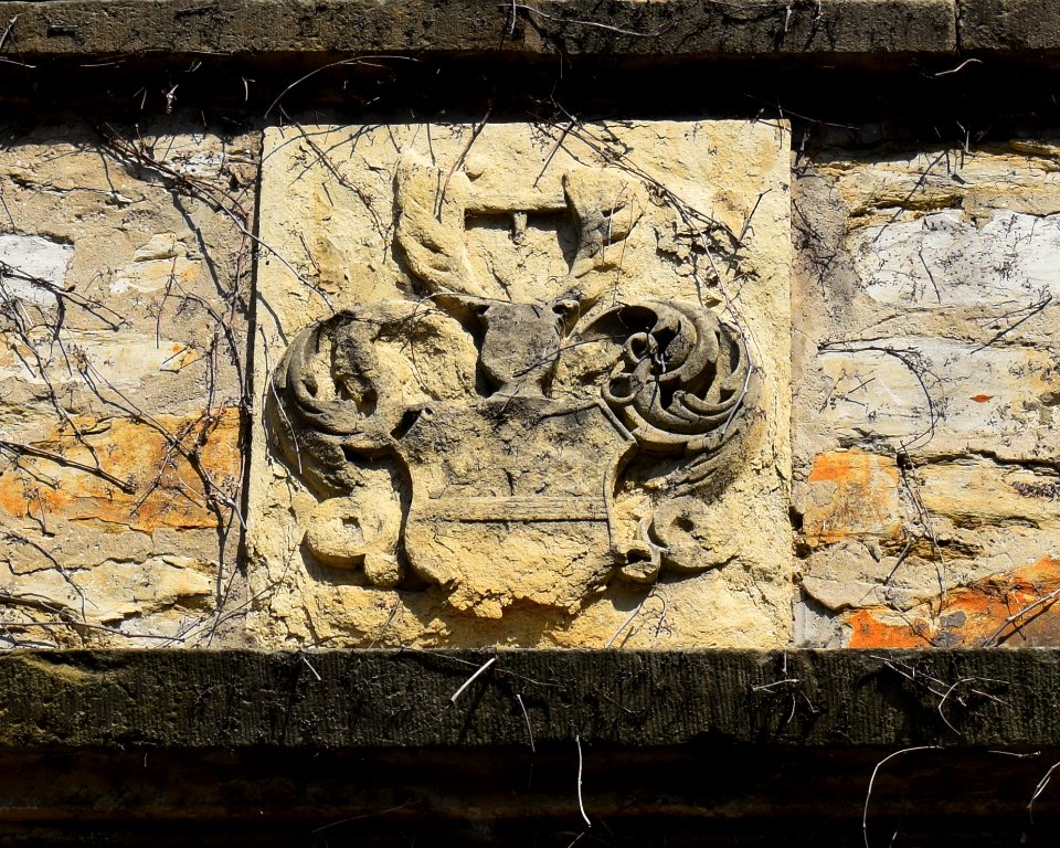 Borchen - Schloss Hamborn - Wappenstein