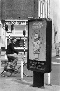 Bord met de oproep om te gaan stemmen in Amsterdam, Bestanddeelnr 934-4653