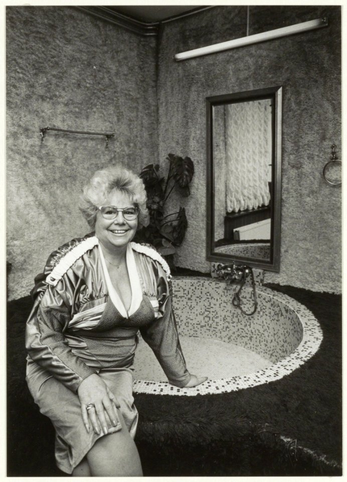 Bordeelhoudster Geeske Jagersma (Yvonne). NL-HlmNHA 54031396