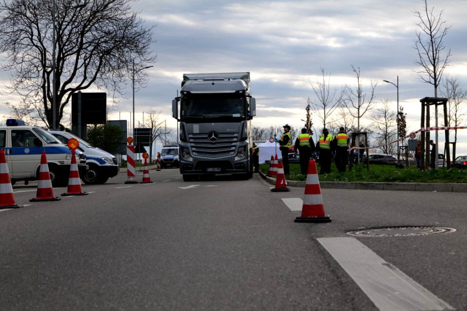 Border control checkpoint at Europe bridge German side 2020-03-16 30