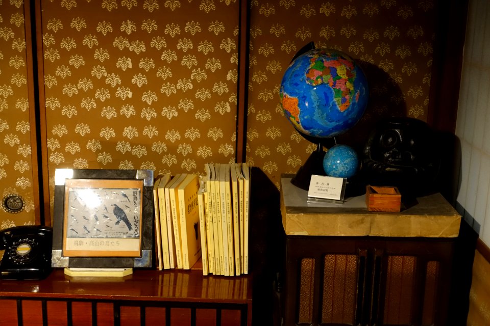 Books, globes, gramphone - Hirata Folk Art Museum - Takayama, Gifu, Japan - DSC06675