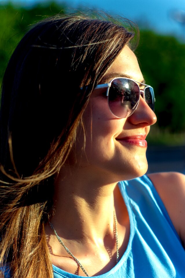 Smiles model sun