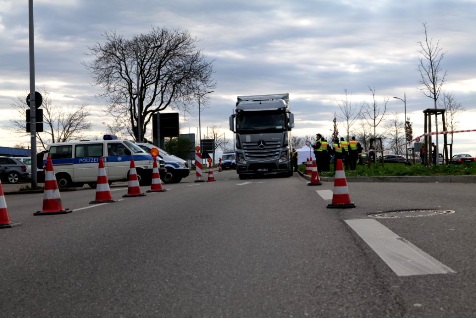 Border control checkpoint at Europe bridge German side 2020-03-16 31