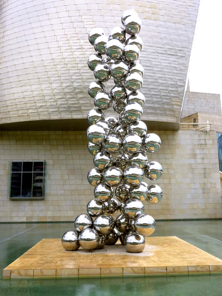 Bilbao - Museo Guggenheim - Tall Tree and the Eye (Anish Kapoor) 4