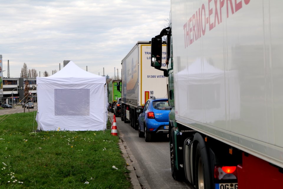 Border control checkpoint at Europe bridge German side 2020-03-16 24