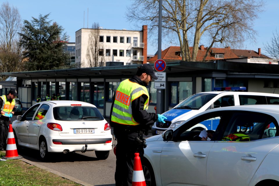 Border control checkpoint at Europe bridge German side 2020-03-16 16