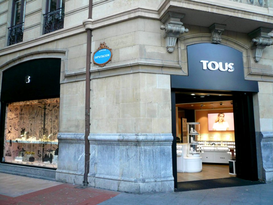 Bilbao - Joyería de Tous en la Calle Diputación