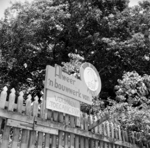 Bord van bouwbedrijf Vyent in Suriname, Bestanddeelnr 252-2404
